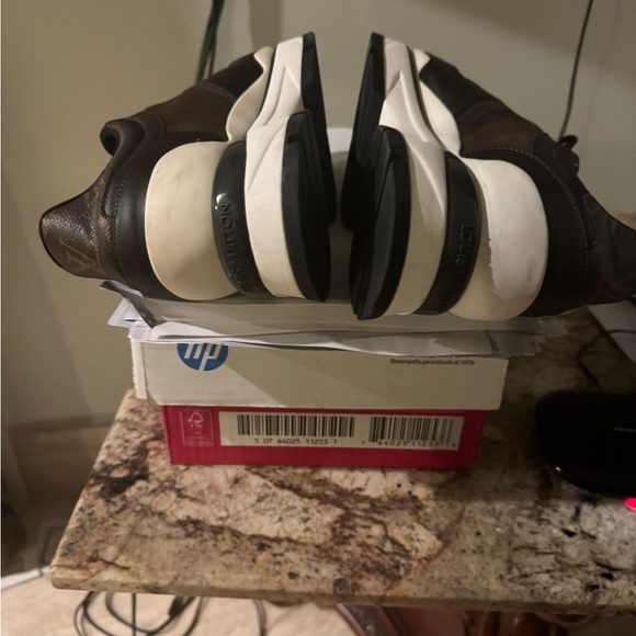 NEW- Louis Vuitton Monogrammed Running Shoes- 7.5 men’s size 9 women’s. - Picture 13 of 14